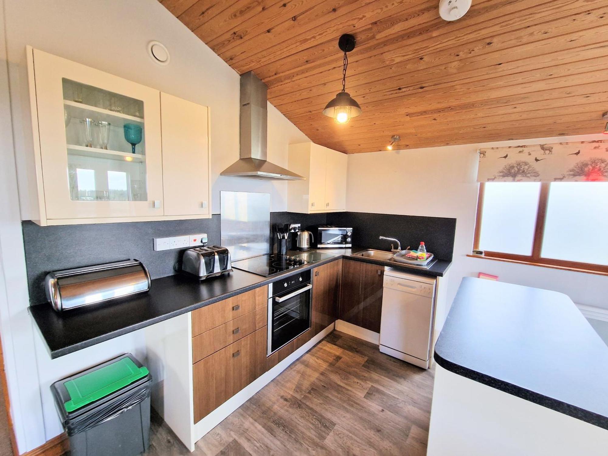 Ochil 8 With Private Hot Tub - Fife - Loch Leven - Lomond Hills Villa Kelty Dış mekan fotoğraf