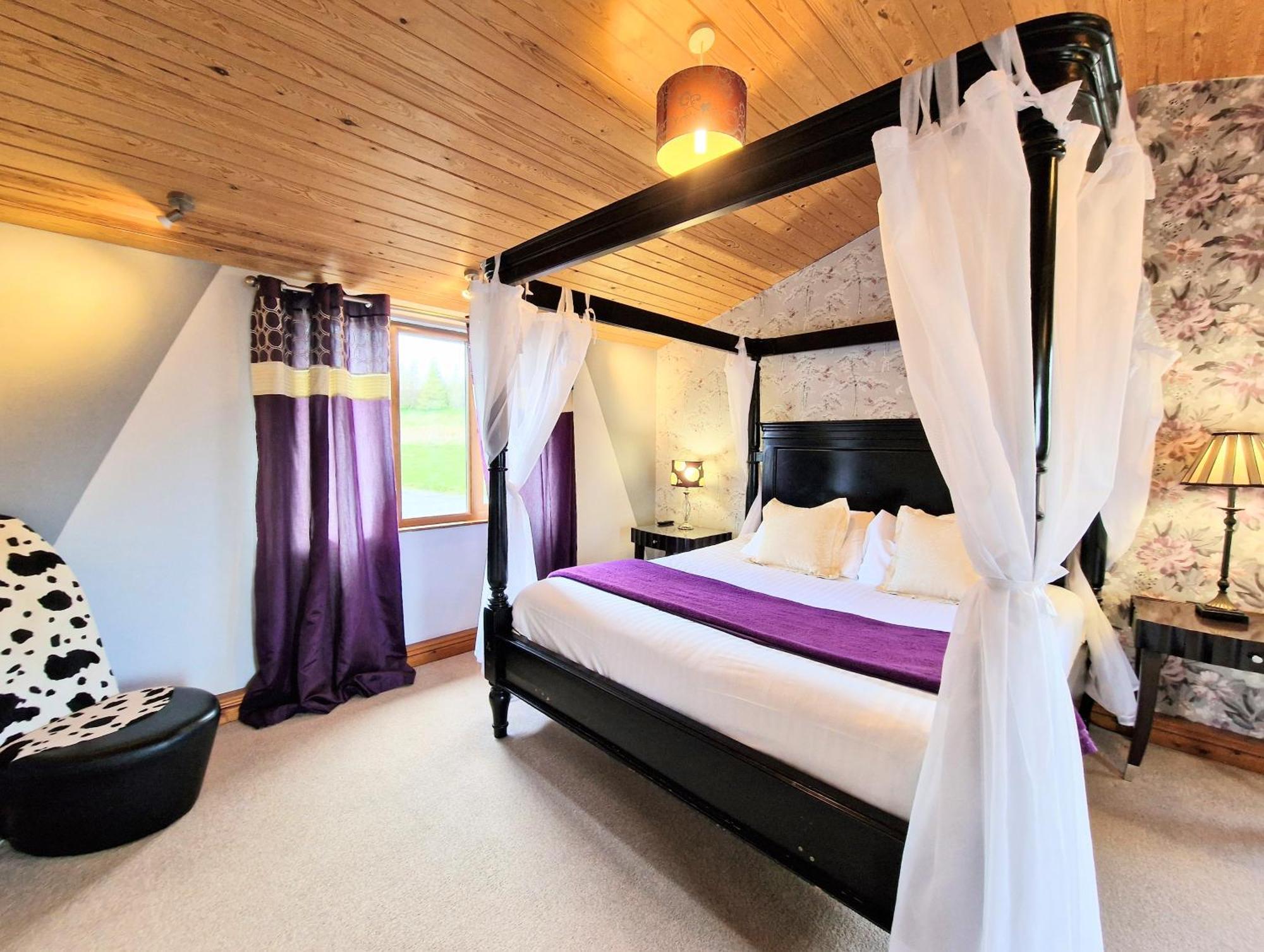 Ochil 8 With Private Hot Tub - Fife - Loch Leven - Lomond Hills Villa Kelty Dış mekan fotoğraf