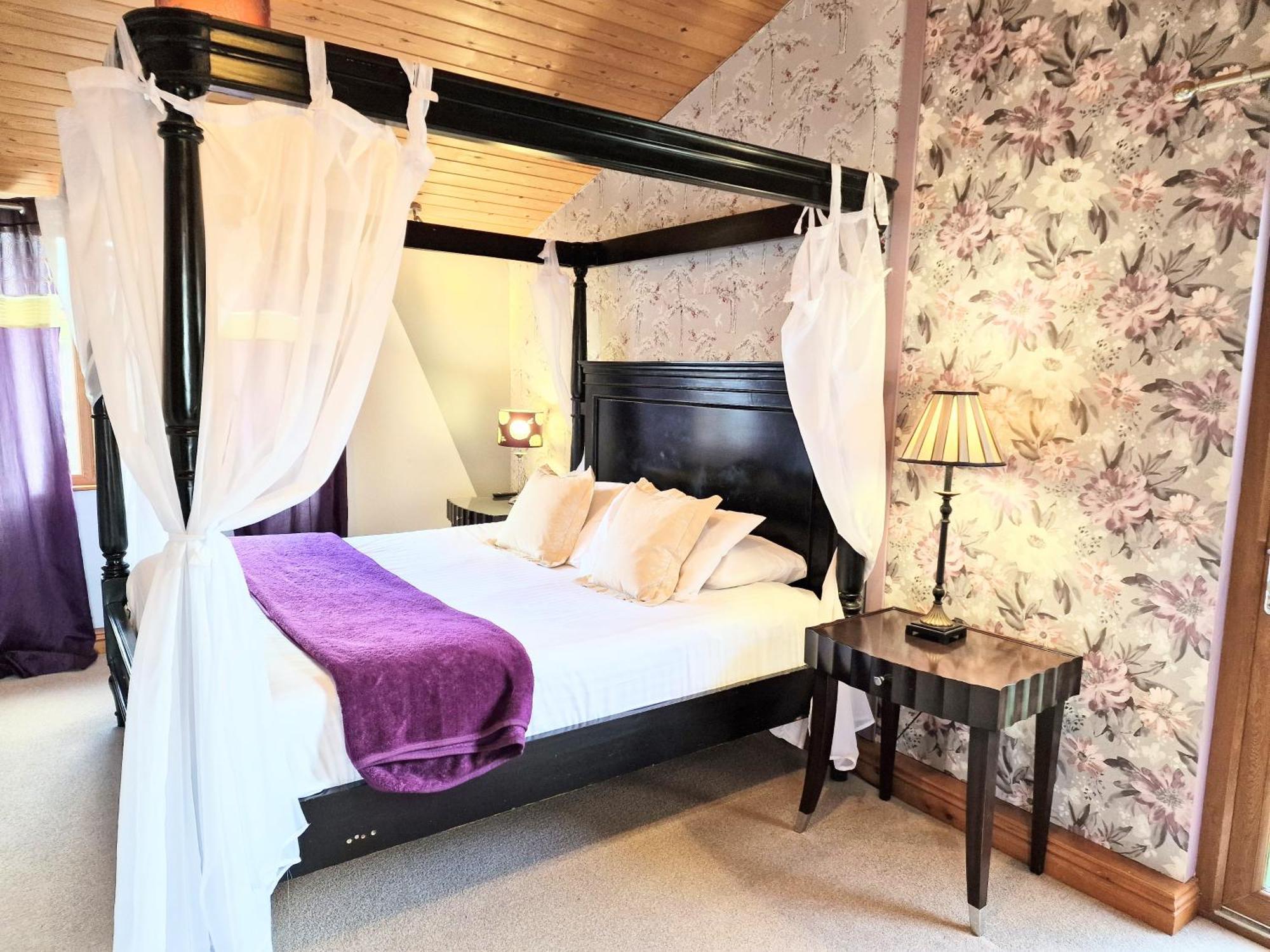 Ochil 8 With Private Hot Tub - Fife - Loch Leven - Lomond Hills Villa Kelty Dış mekan fotoğraf